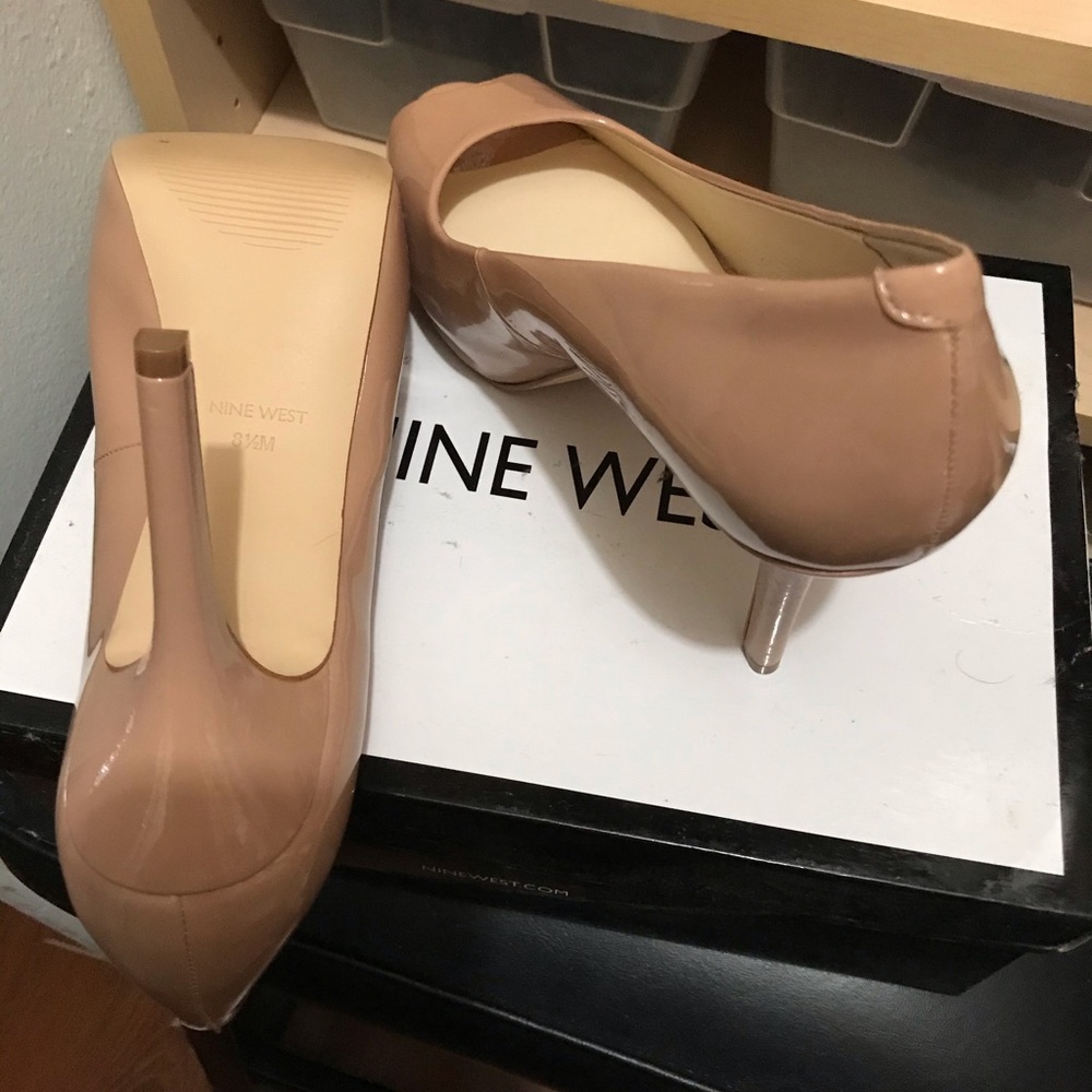 Nine West - Picture 5 of 6
